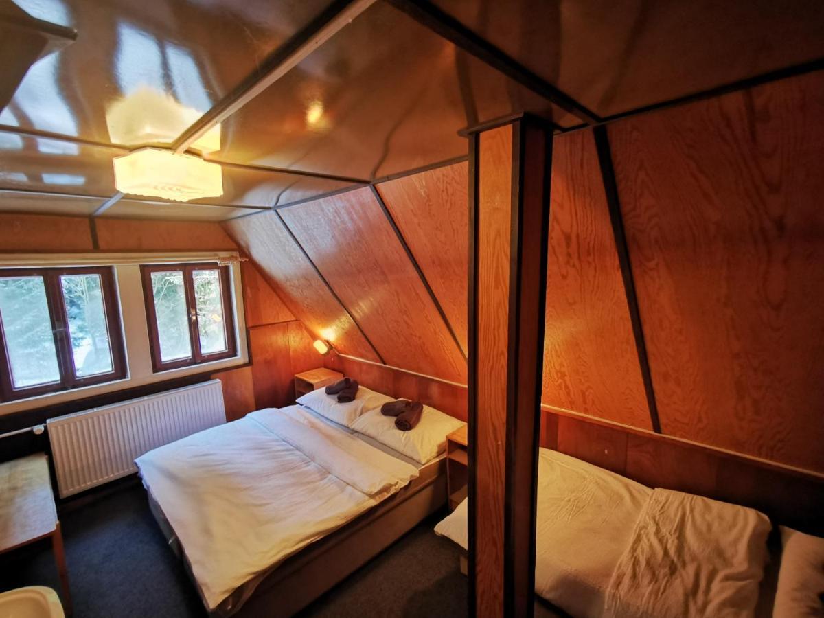 Chata Pod Studnicnou Pec pod Snezkou Exterior photo